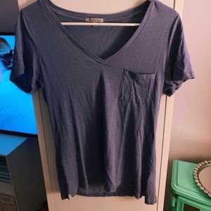 ⭐️Purple V Neck T Shirt⭐️